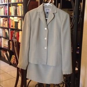 Women's business suit
